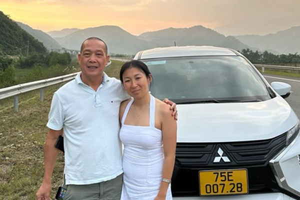 Thuê xe đi city tour trong Sài Gòn
